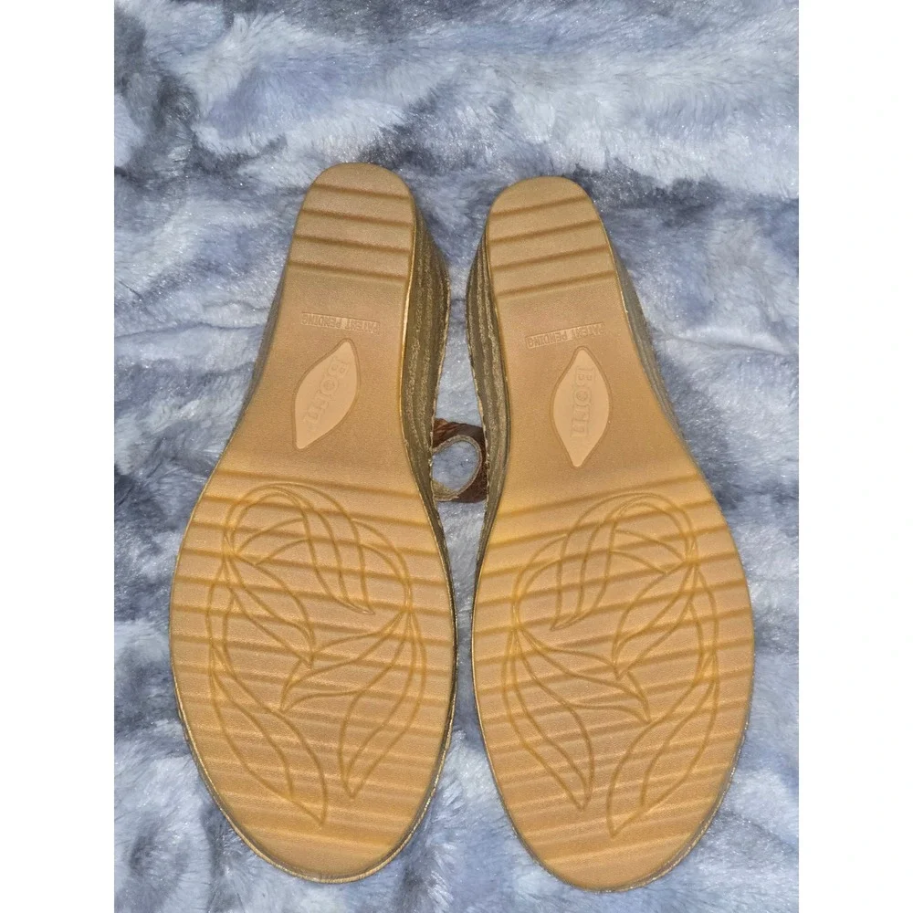 NWT BORN‎ Nellie Comfort Tan Leather Mary Jane Wedge Jane Size 9